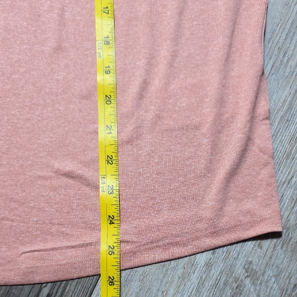 Puma | Train All Day (TAD) Essentials Athletic V-Neck Tee *NWOT - Picture 4 of 7